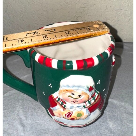 Handcrafted Fitz & Floyd Christmas Mug Featuring Mrs. Claus - Picture 4 of 5
